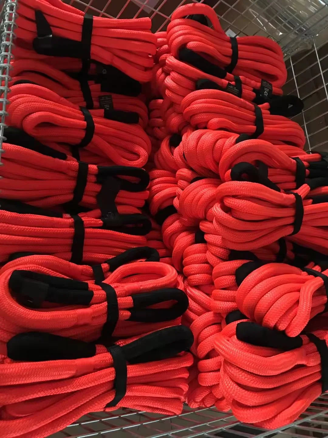 Kinetic Recovery Kit 9mX26mm Heavy Duty Stretch Nylon Towing Ropes 2pcs Soft Shackles Emergency Tools For Offroad Vehicle